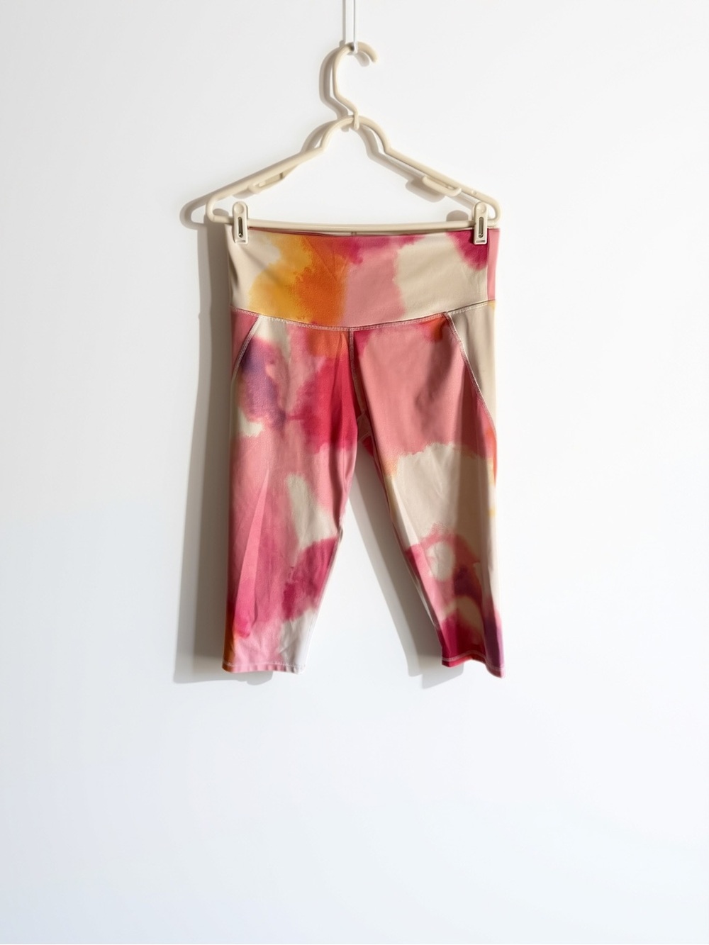 Tie-Dye Capri Leggings - Pink & Cream